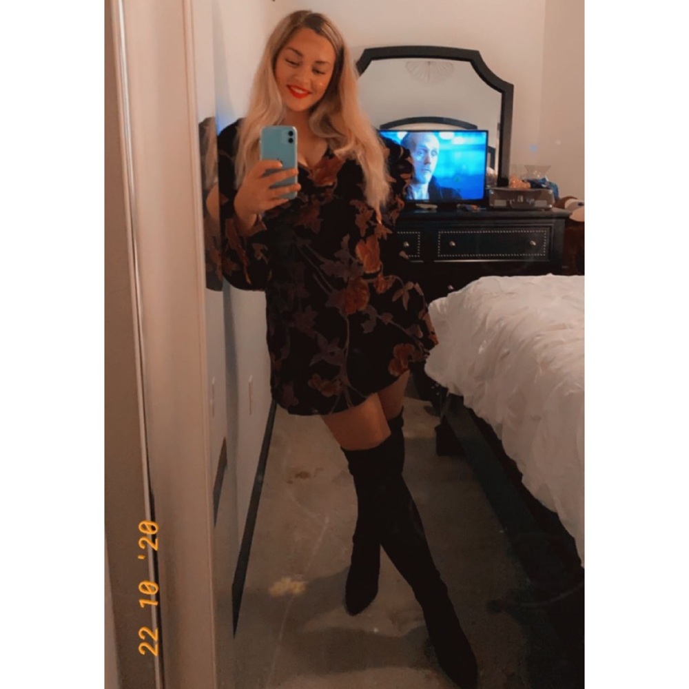 LUSH Floral Velvet Dress with Bell Sleeves - Picture 7 of 7